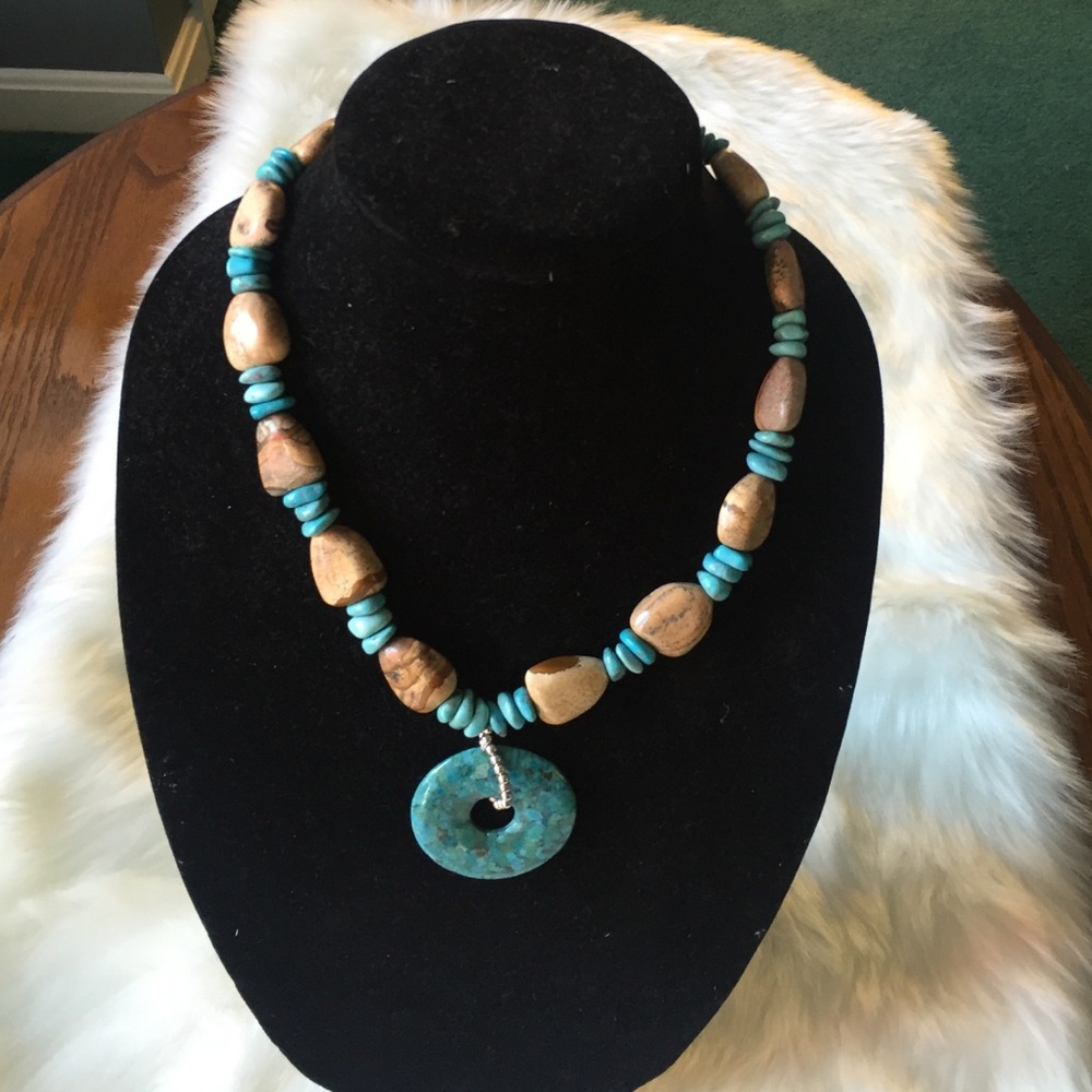 Southwes Turquoise Blue and Tan Stone Circular Disk Necklace